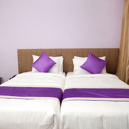 Oyo 9797 Hotel Vbee Plaza Thiruvananthapuram Dış mekan fotoğraf