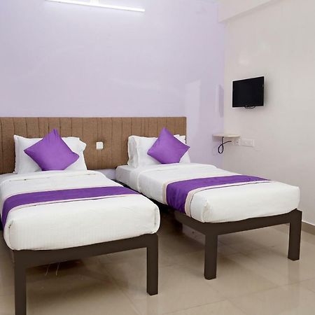 Oyo 9797 Hotel Vbee Plaza Thiruvananthapuram Dış mekan fotoğraf