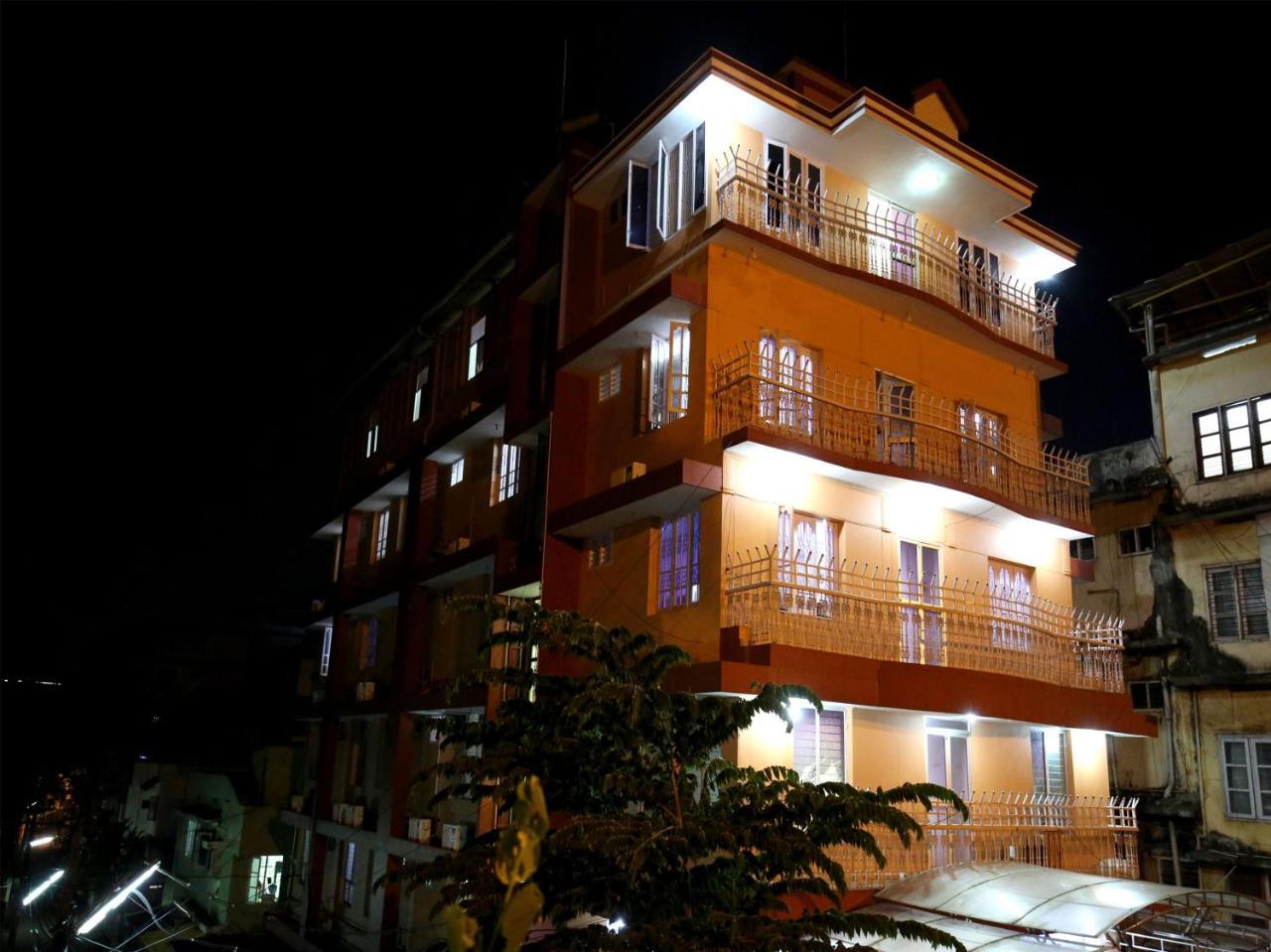Oyo 9797 Hotel Vbee Plaza Thiruvananthapuram Dış mekan fotoğraf