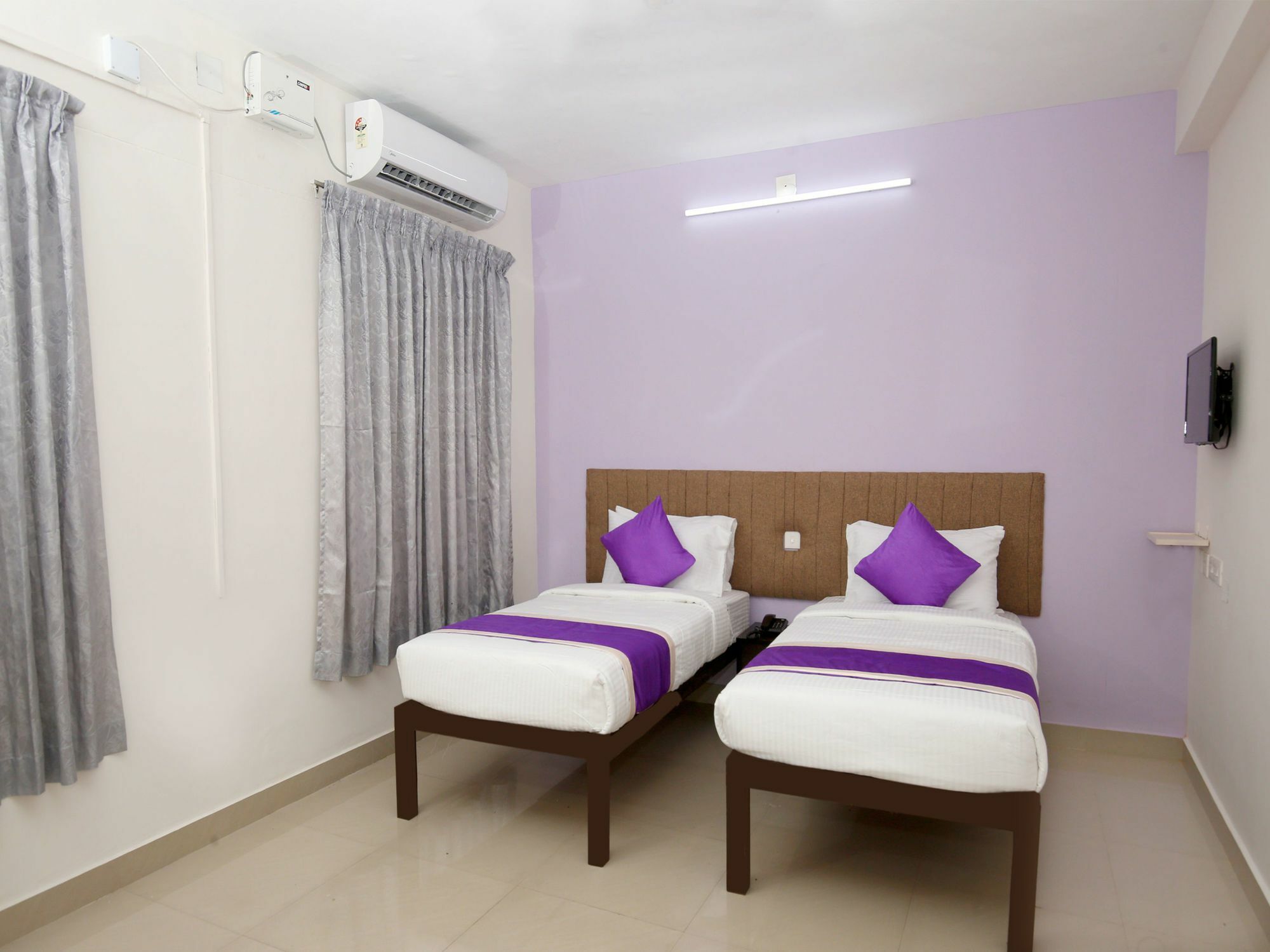 Oyo 9797 Hotel Vbee Plaza Thiruvananthapuram Dış mekan fotoğraf