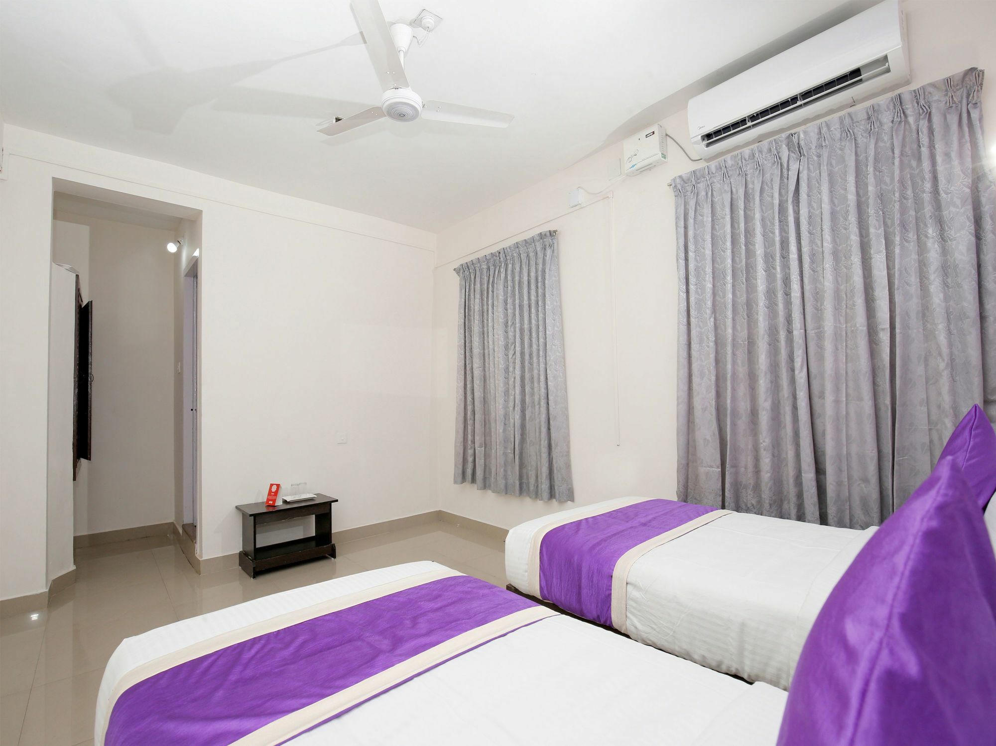 Oyo 9797 Hotel Vbee Plaza Thiruvananthapuram Dış mekan fotoğraf