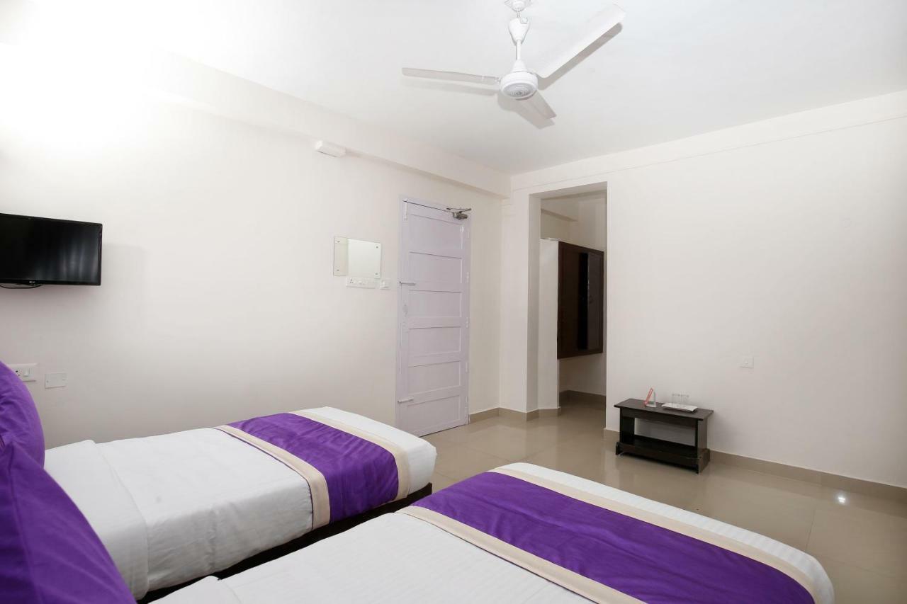 Oyo 9797 Hotel Vbee Plaza Thiruvananthapuram Dış mekan fotoğraf